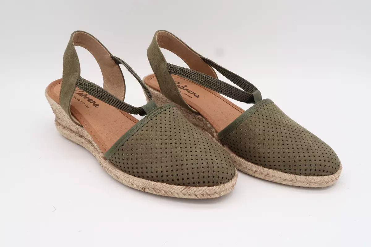 Alpargata cuña media con gomas en tejido picado oliva | 27 