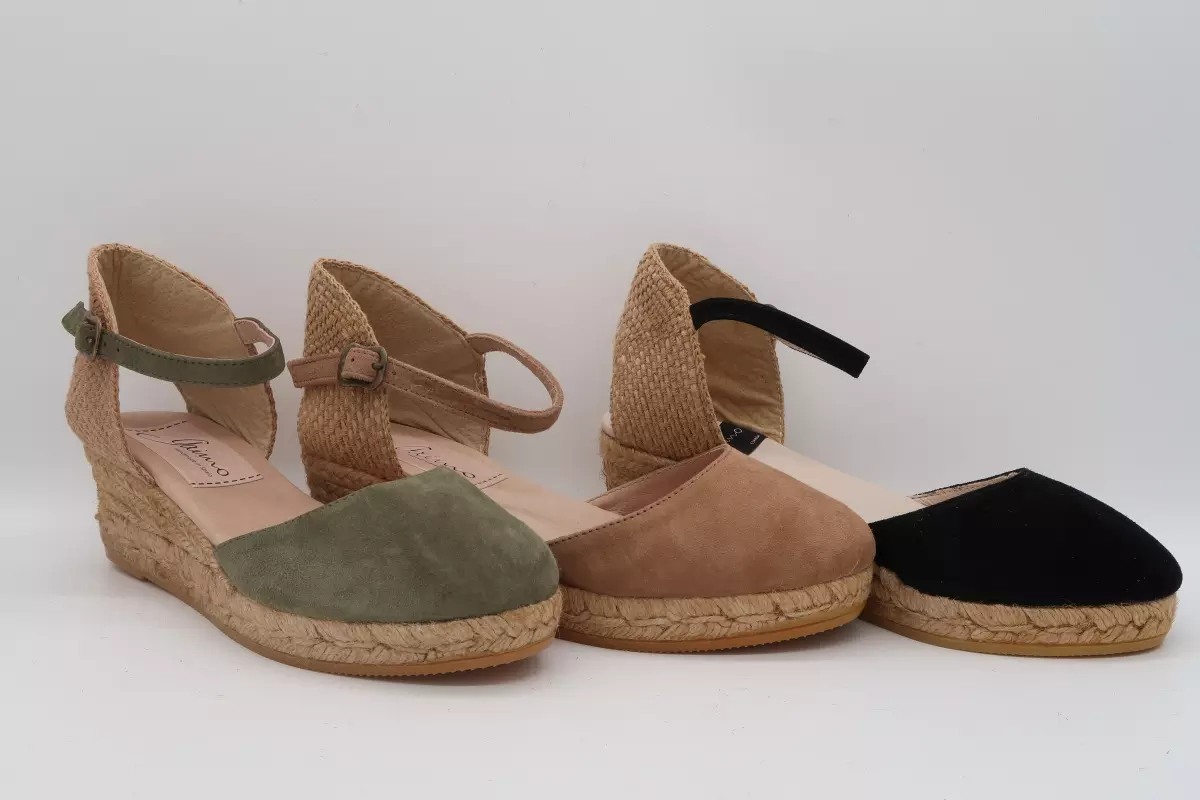 Alpargata de ante cuña media sujeta con hebilla | 57 negro verde kaki beige camel gaimo