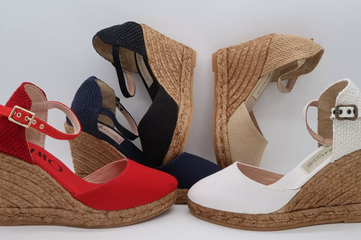 Alpargata de lona cuña alta (9cm) con hebilla | 48 rojo negro blanco beige azul marino gaimo