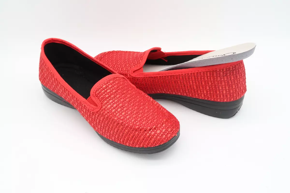 Zapato con gomas y plantilla extraíble rojo | 21 