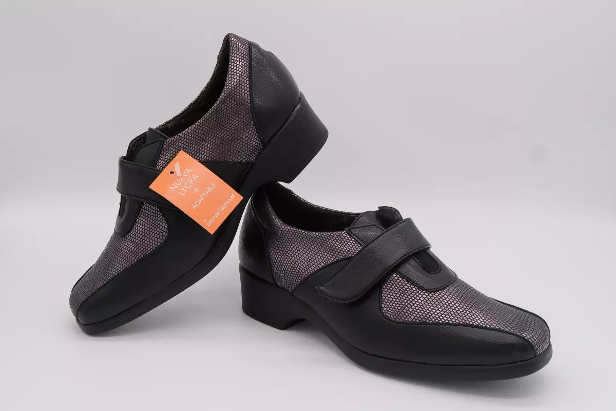 Zapato pies delicados con velcro y cuña | 47 negro gris cutillas