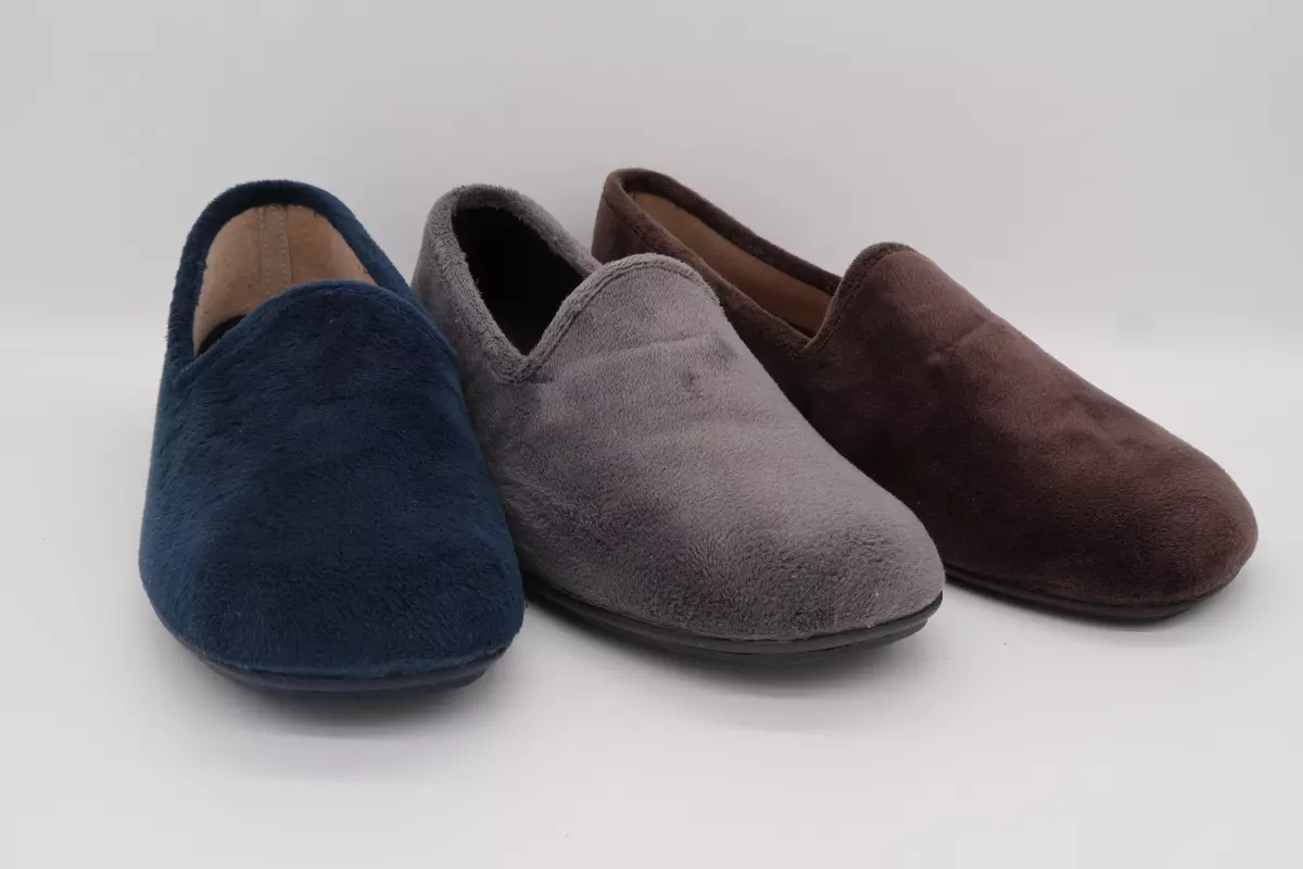 Zapatilla de casa cerrada suela de goma | 28 gris azul marino  invierno vulladi