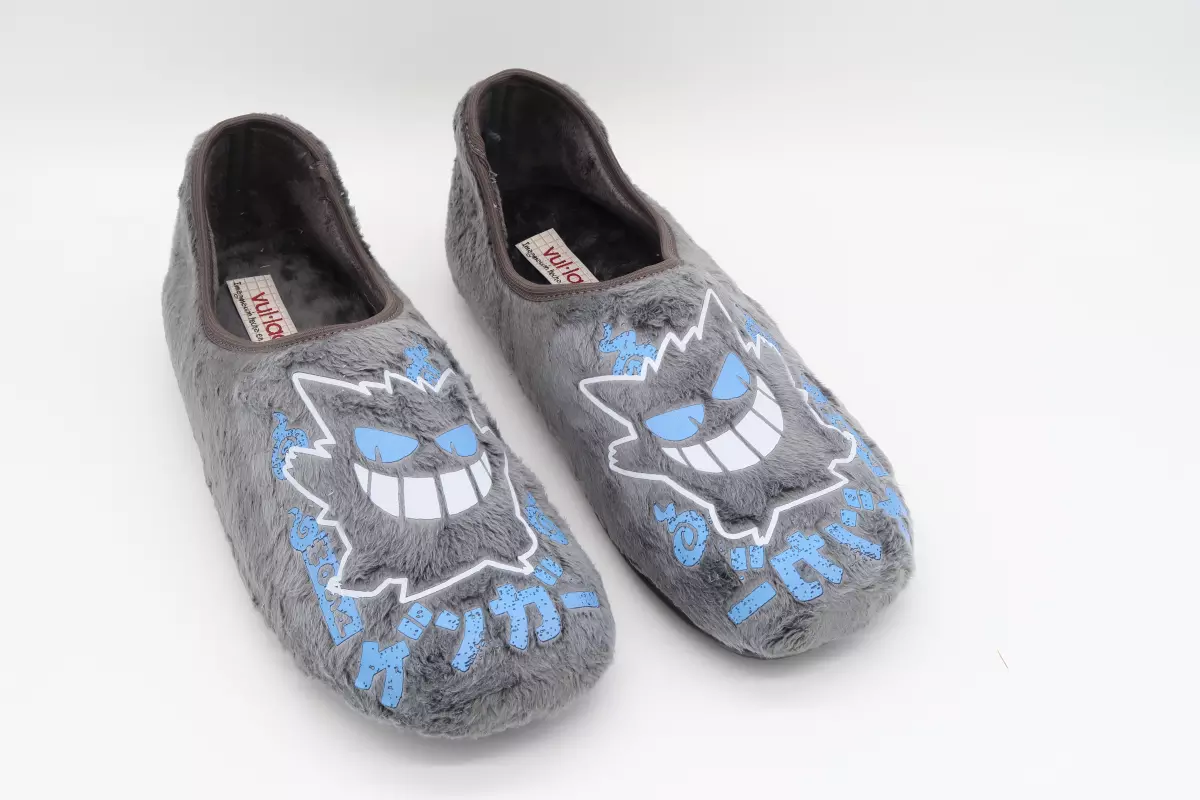Zapatilla cerrada dibujo pokemon | 33 1648 gris vulladi