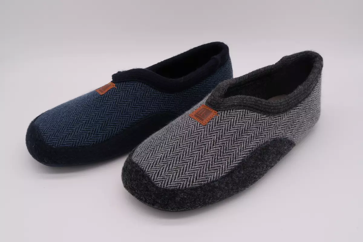 Zapatilla cerrada tipo espiga | 20 norteñas marino gris 47143
