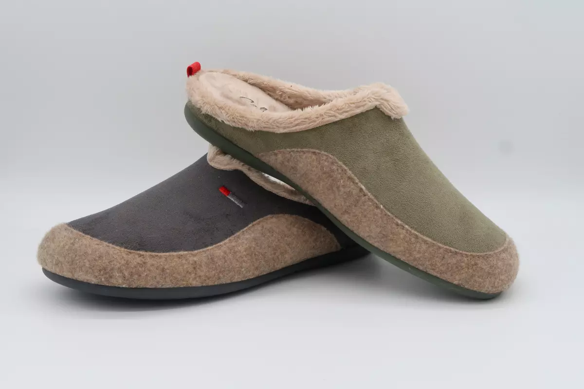 Zapatilla de casa destalonada | 27 verde kaki gris cabrera