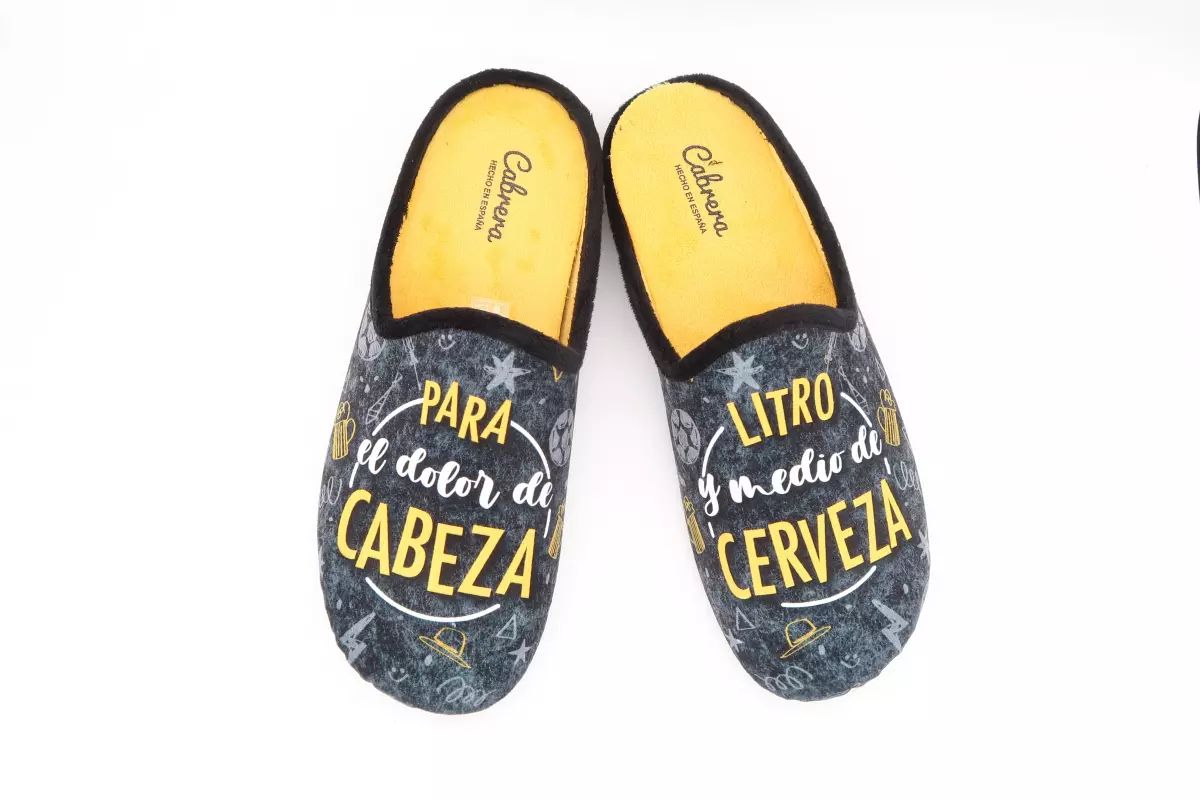 Zapatilla destalonada mensaje cerveza, plantilla extraíble_26_3679 cabrera negro amarillo  