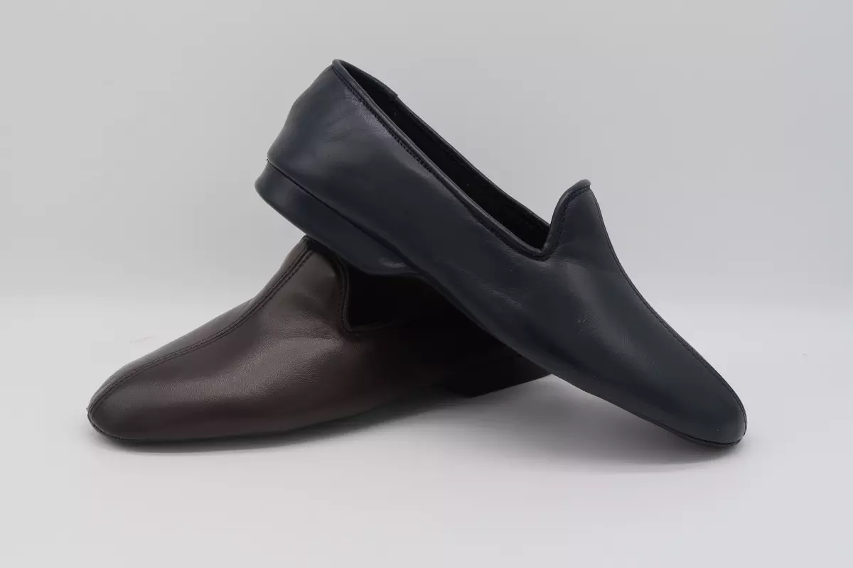 Zapatilla de casa de piel cerrada | 54 