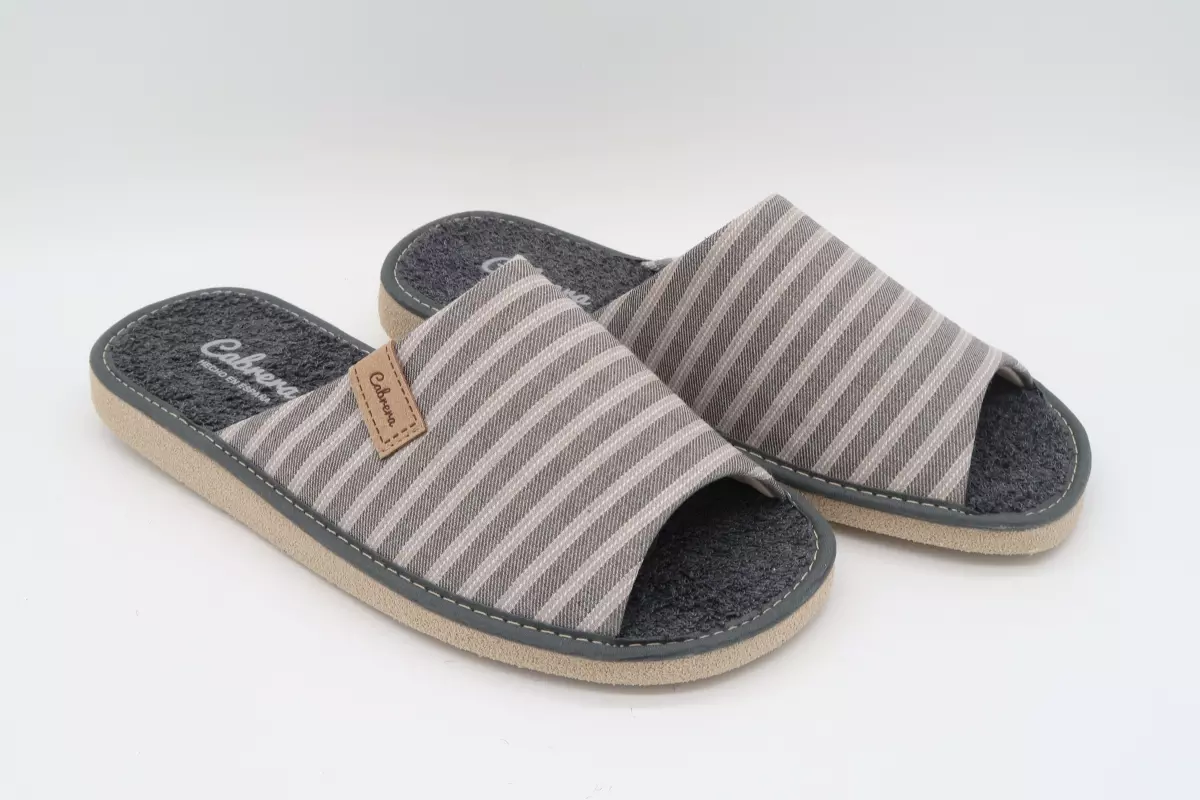 Zapatilla abierta estampada rayas con suela ultraligera | 24 