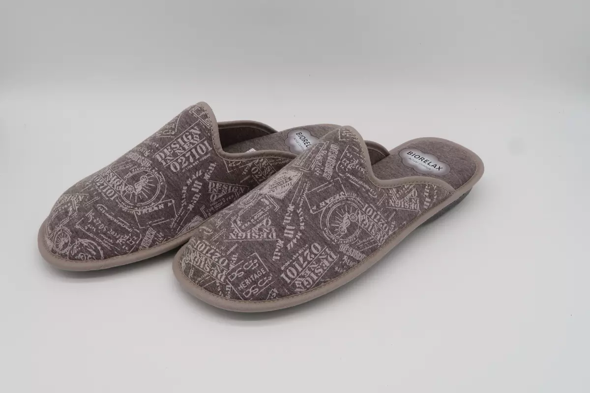 Zapatilla de casa destalonada con plantilla de descanso y estampada | 25 