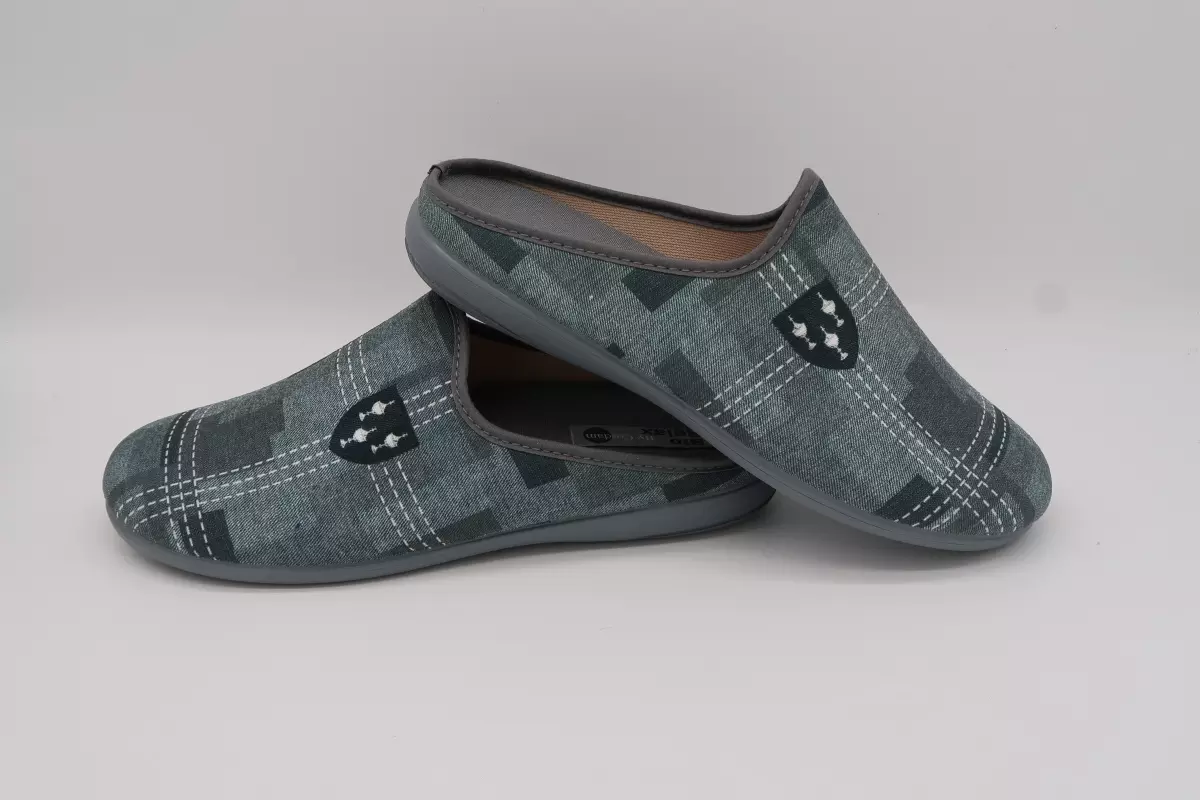 Zapatilla de casa destalonada estampada | 24 gris azul biorrelax verano