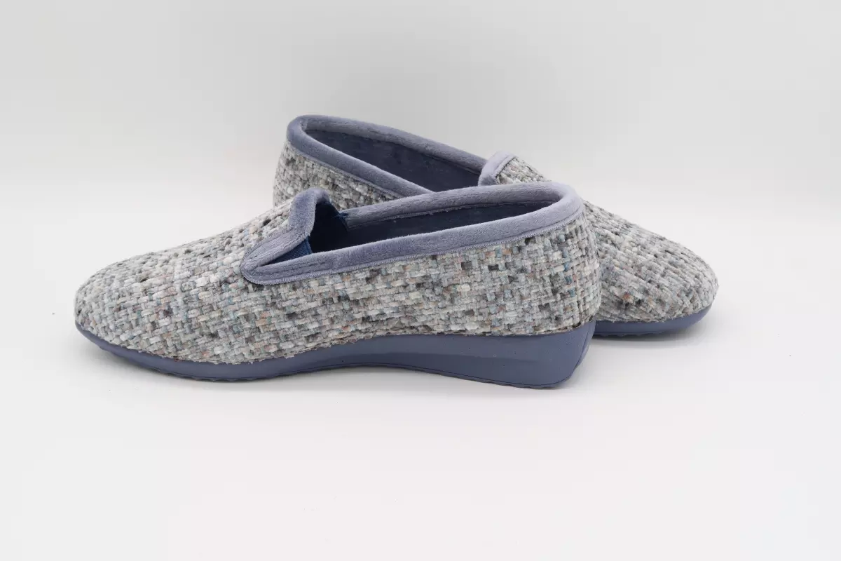 Zapatilla cerrada con cuña y suela de goma | 20 154 cosdam azul