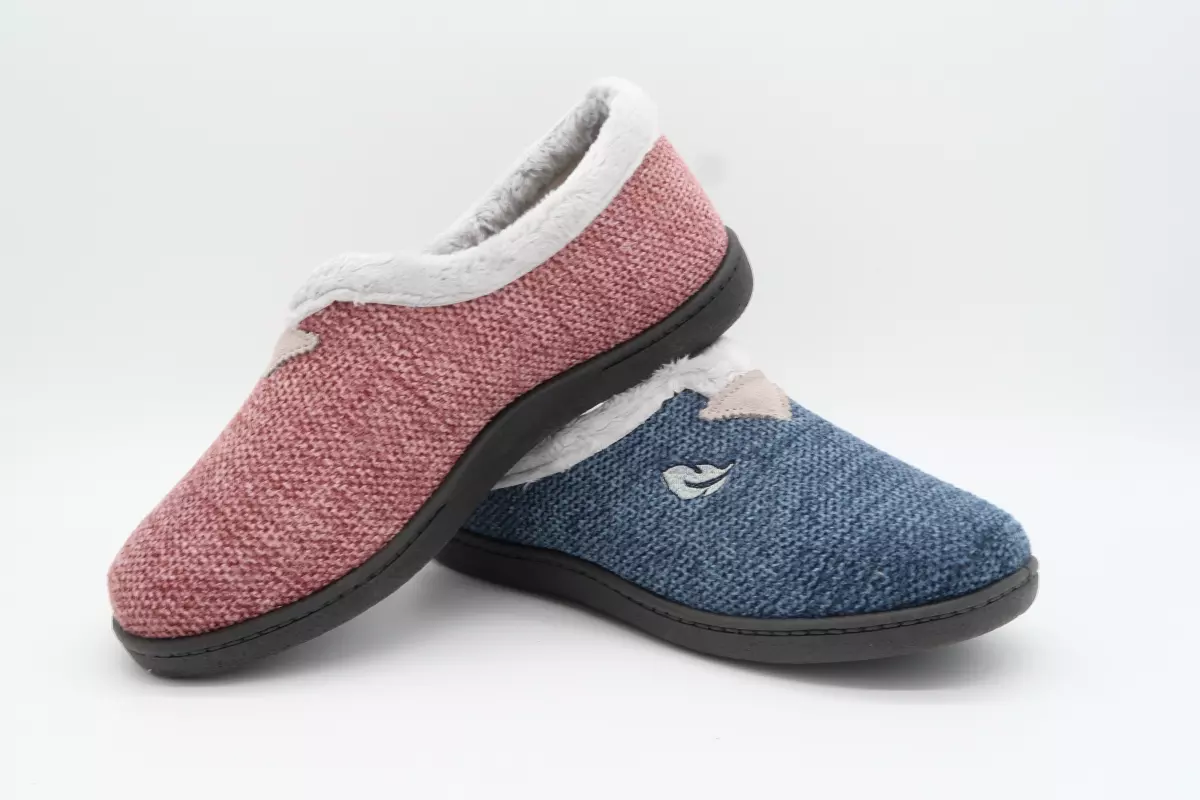 Zapatilla cerrada con plantilla extraíble 26 