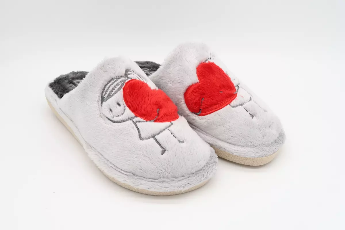 Zapatilla destalonada suela ultraligera dibujo corazón | 25 