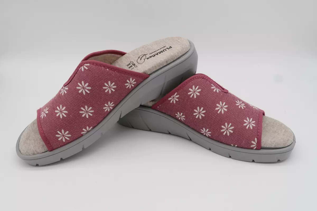 Zapatilla de casa abierta con cuña y plantilla de descanso | 28 rosa estampada plumaflex