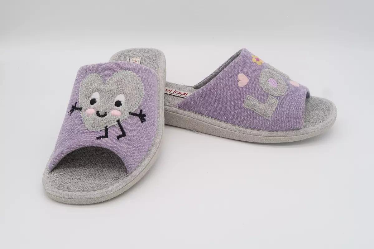 Zapatilla de casa abierta estampado corazón con suela ultraligera | 26 