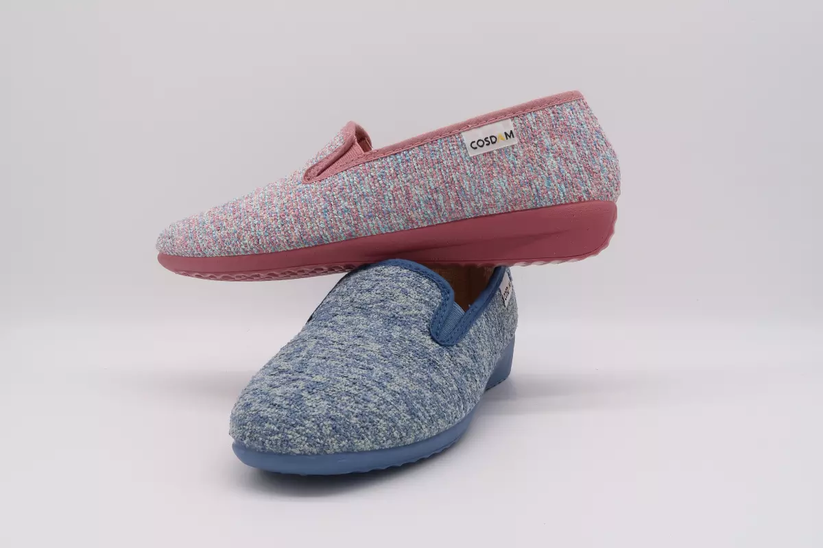 Zapatilla de casa cerrada con cuña | 18 cosdam azul rosa