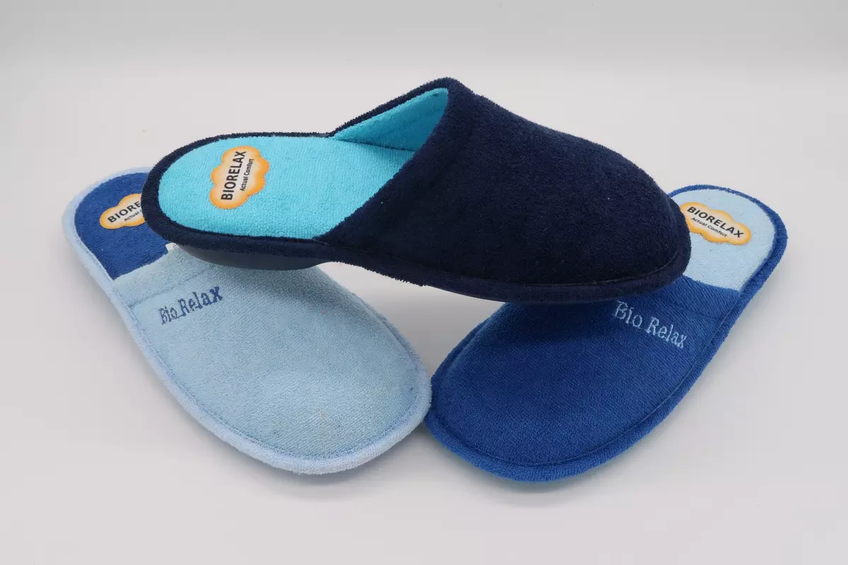 Zapatilla de casa de felpa destalonada con plantilla de descanso | 25 