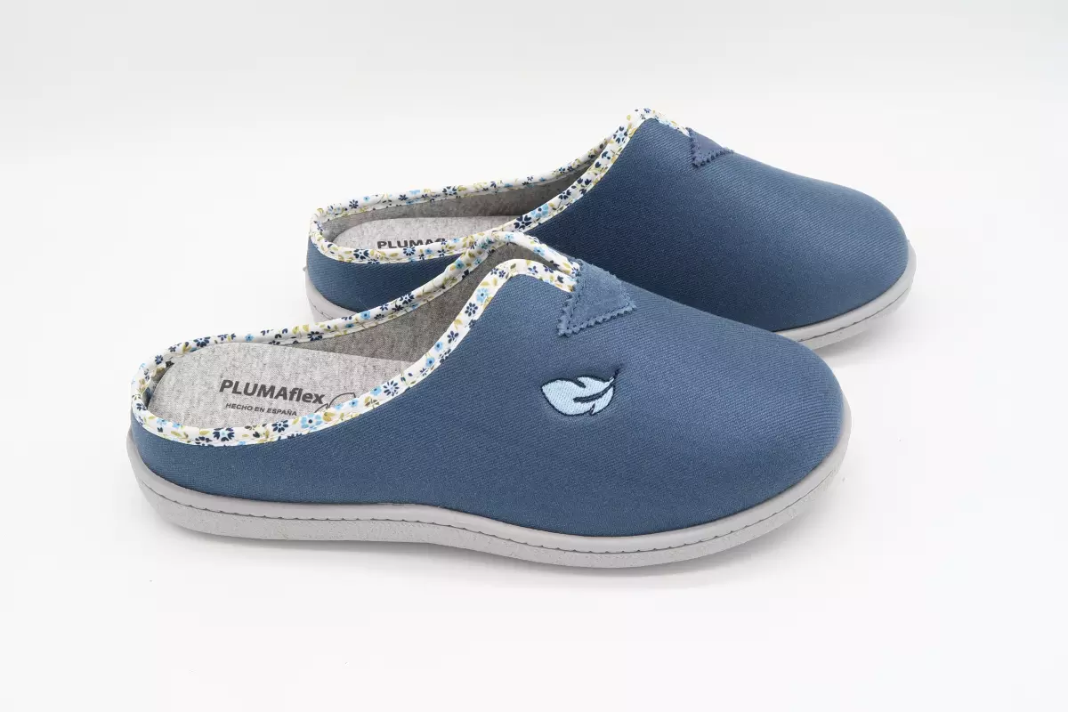 Zapatilla destalonada horma ancha con plantilla de descanso lisa | 28 